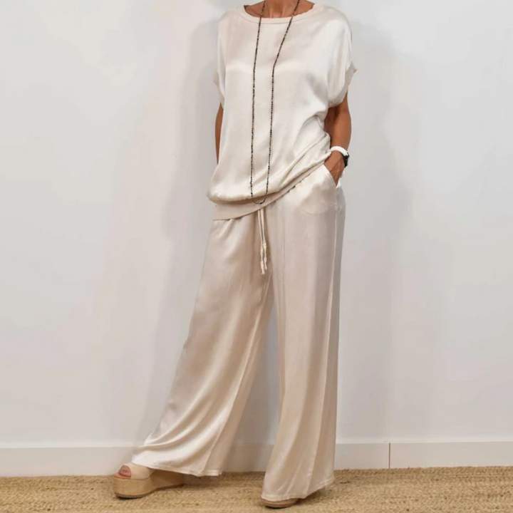 Rita™ Elegant Two-Piece Set | Flowing Blouse and Wide-Leg Pants